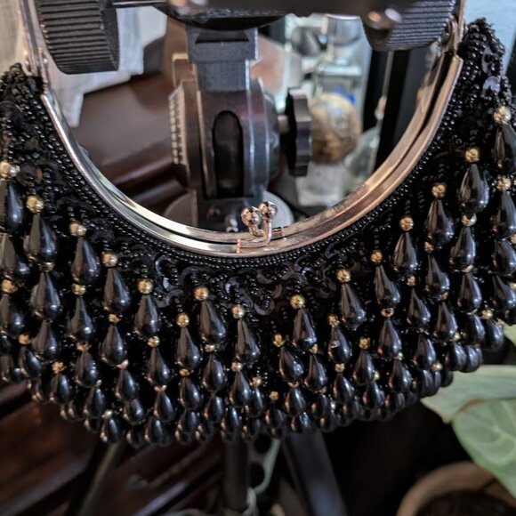 ⬇️PD⬇️FAR NINE BEADED W/BLACK & GOLD TOPPING FORMAL PURSE - Picture 3 of 8